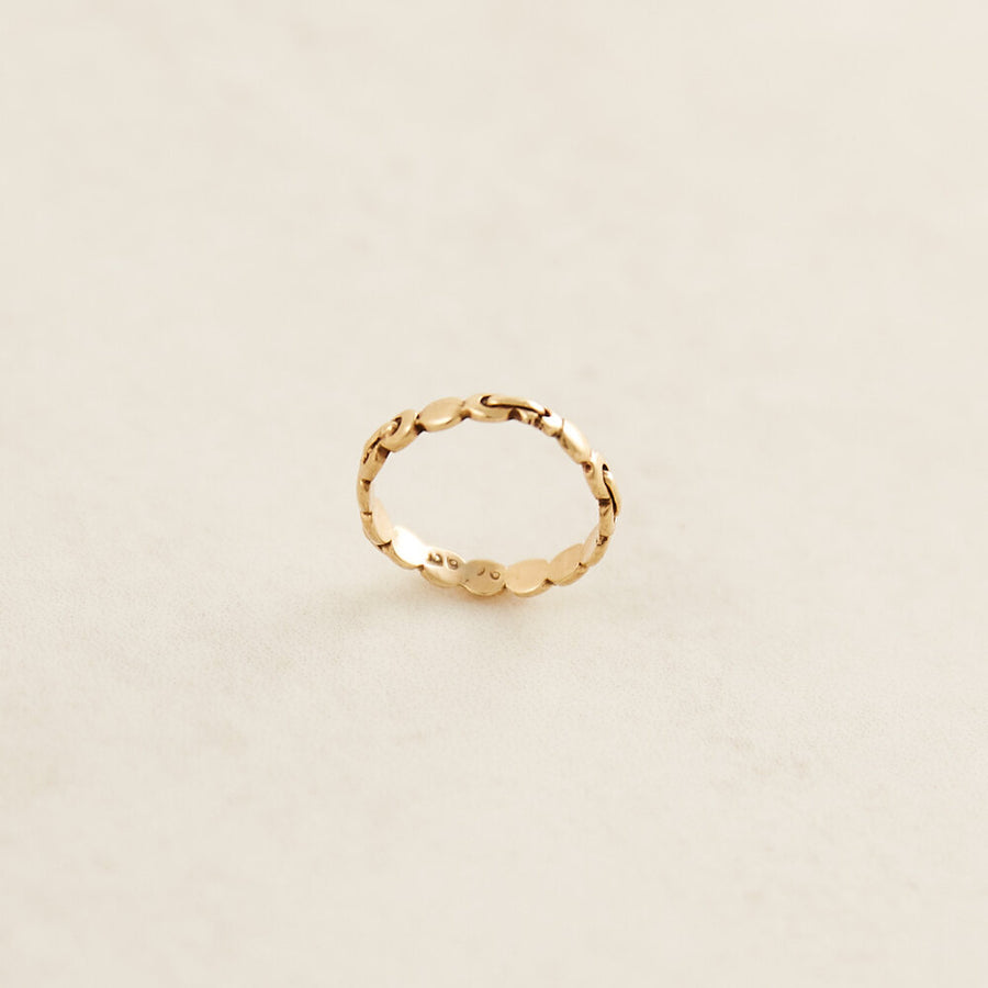 Petite Victorian Chain Ring
