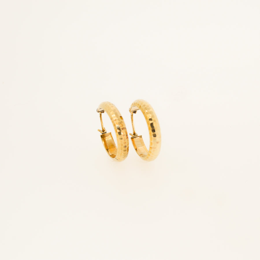 Hammered Gold Vintage Hoops - 19mm