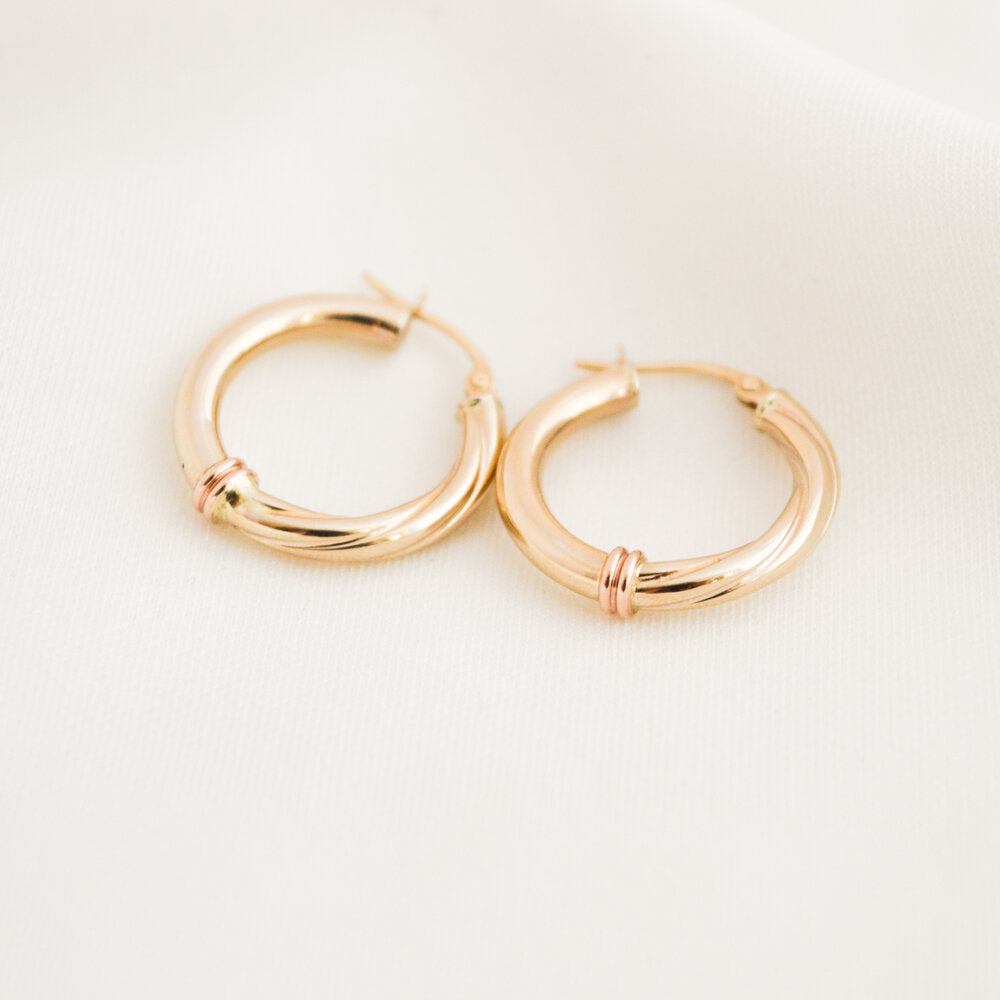 Half Twist Hoop - 20mm