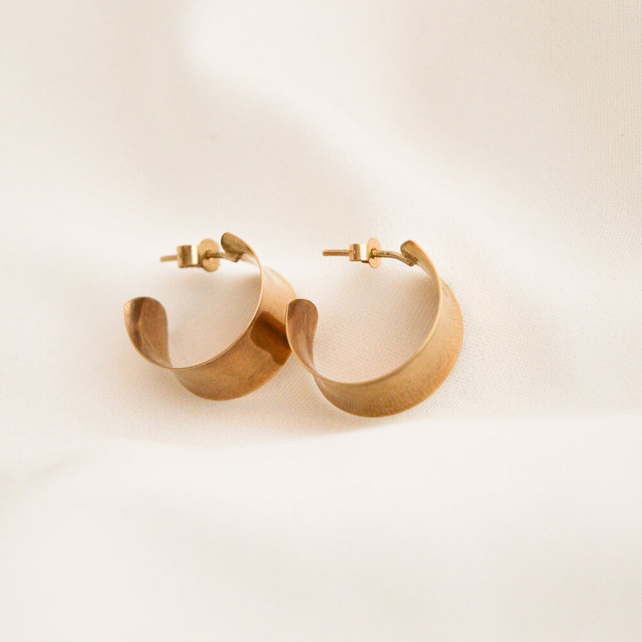 Curved Band 9ct Gold Earrings