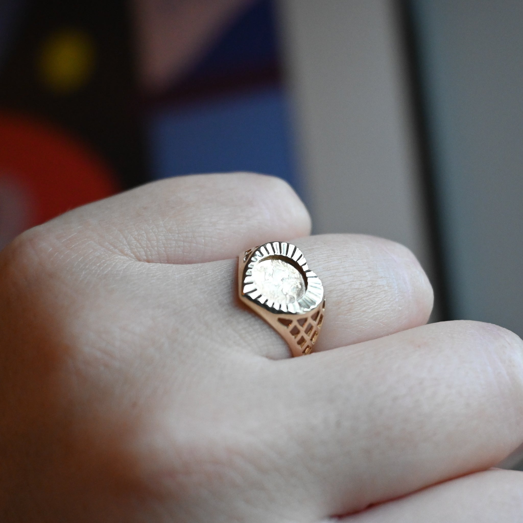 9ct gold deals st george ring