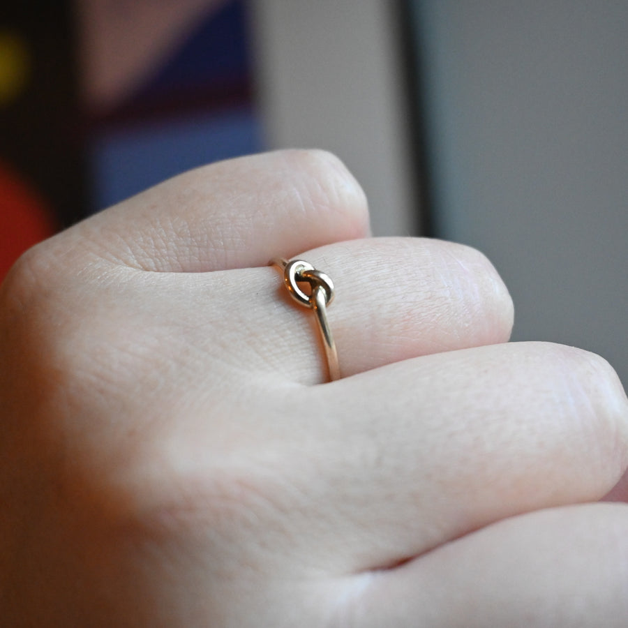 9ct Gold Lovers Knot Promise Ring